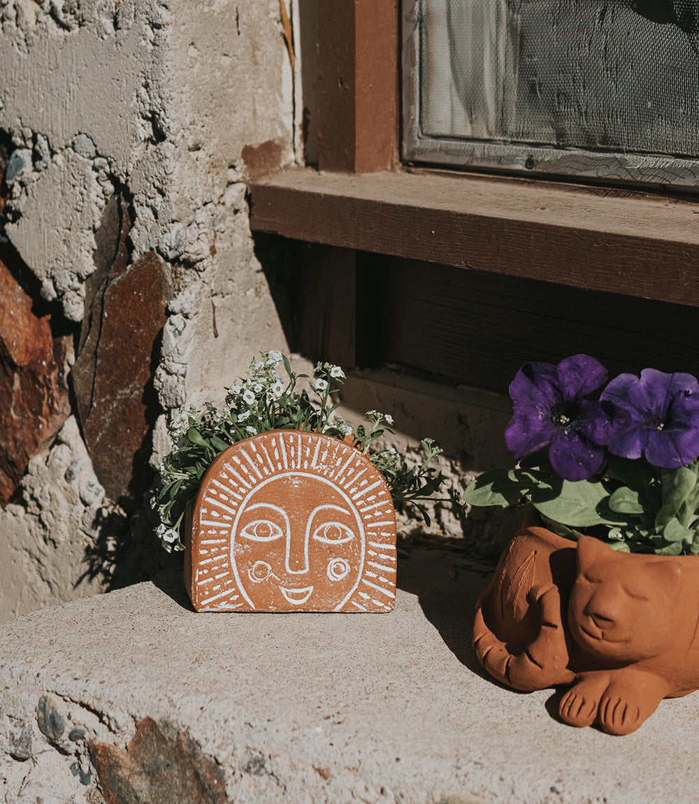 Vasanta Sunrise Planter - Terracotta