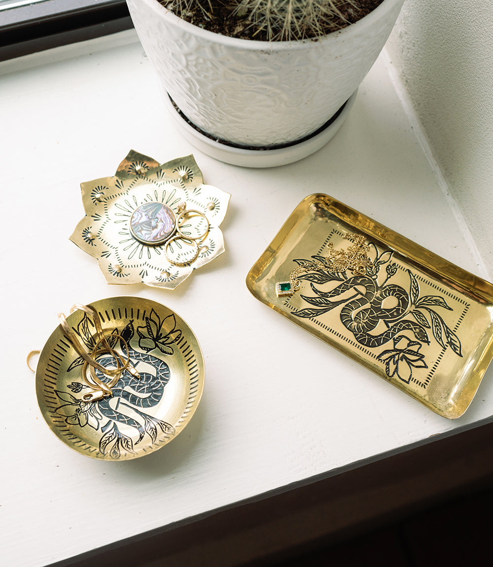 Saanp Snake Round Trinket Dish - Etched Brass