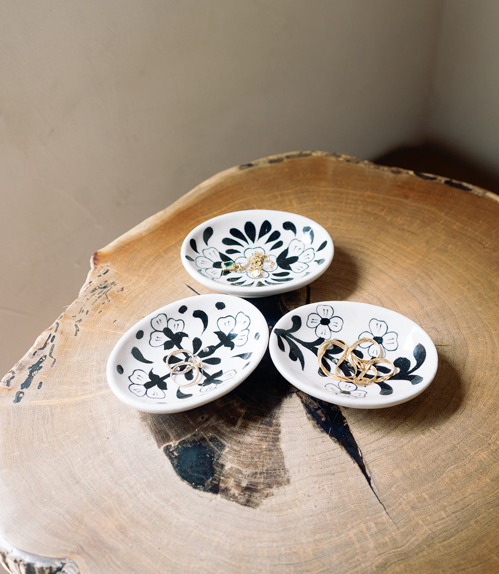 Lalita Soap Dish - Hand-Painted Black, White