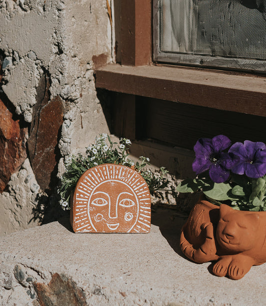 Vasanta Sunrise Planter - Terracotta
