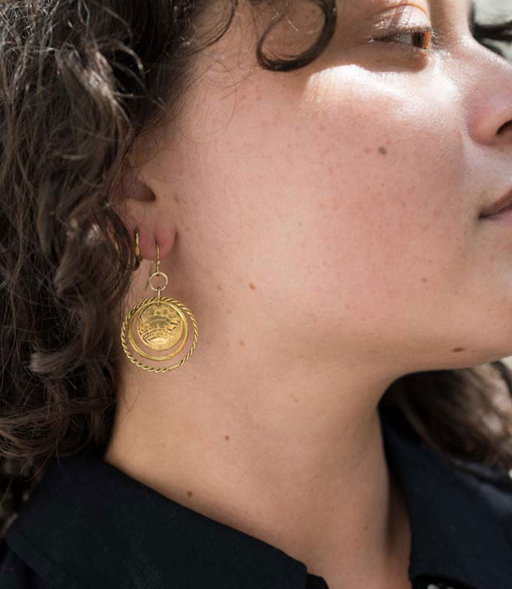 Yashi Embossed Ring Dangle Earring