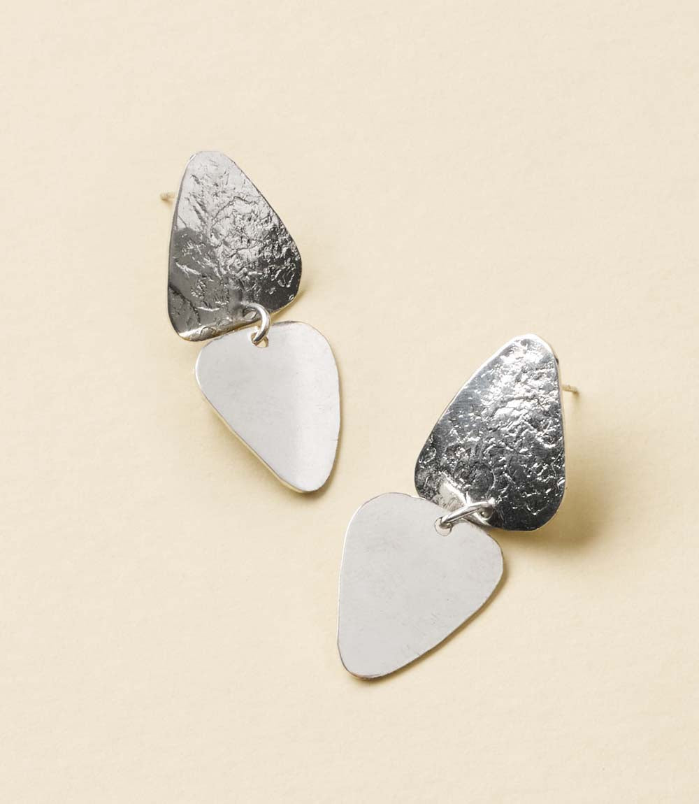 Iyla Geometric Textured Dangle Earring